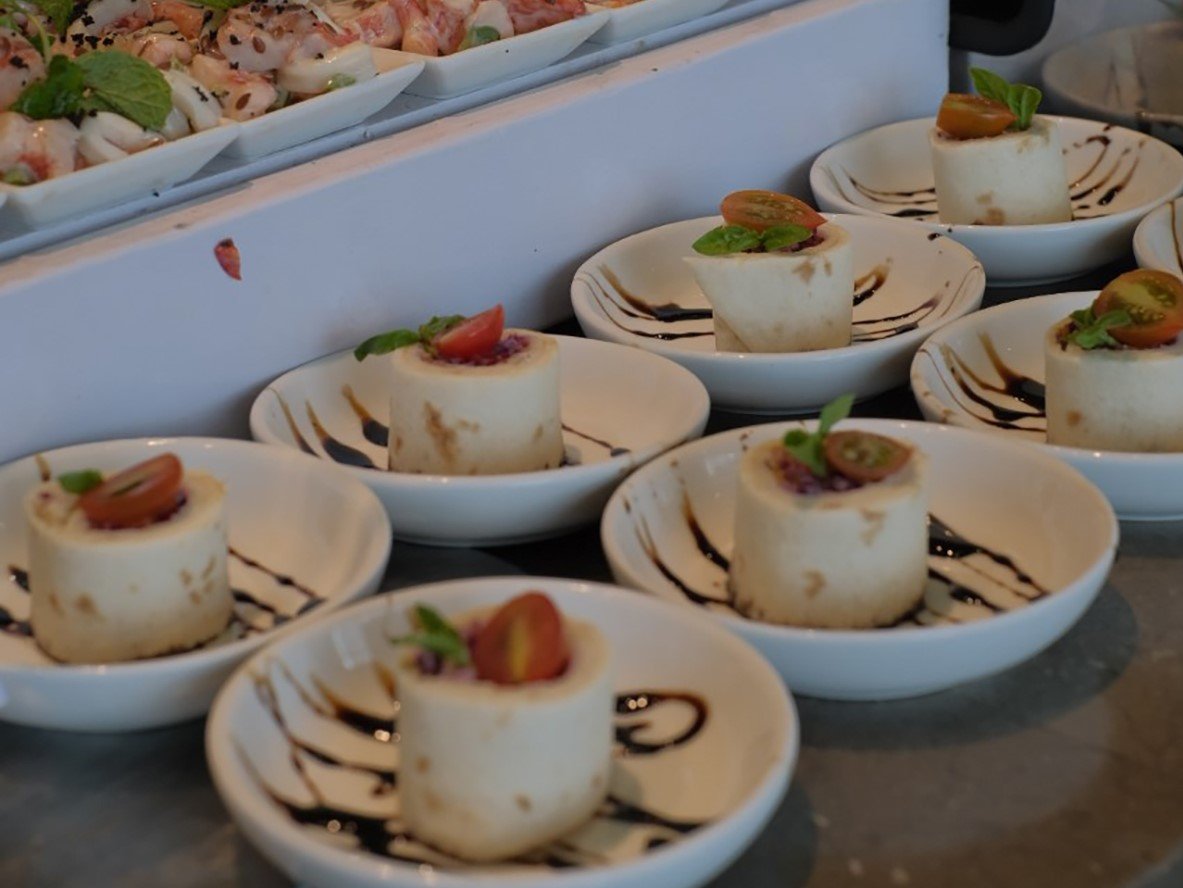 Cafe-G at Holiday Inn Chennai OMR IT Expressway presents the Sunday Brunch Buffet with an exclusive cooking class for kids￼