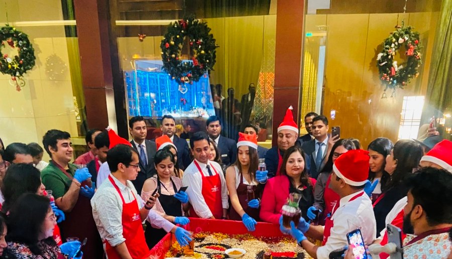 Live Chennai: Cake Mixing at Taj Coromandel Sets the Festive Mood,Cake  Mixing at Taj Coromandel Sets the Festive Mood