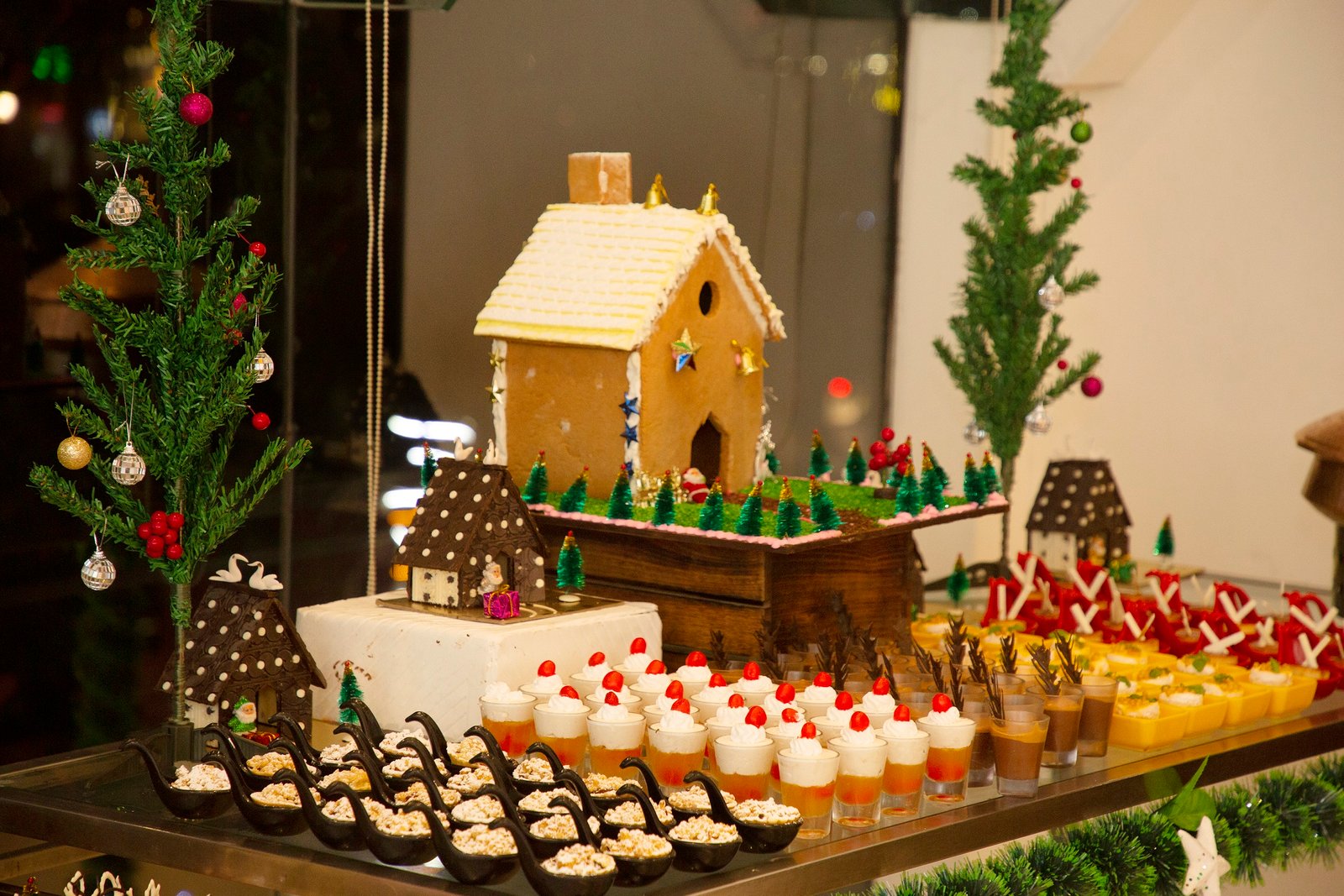 FESTIVE CHEER AT DOUBLETREE BY HILTON GURUGRAM BAANI SQUARE