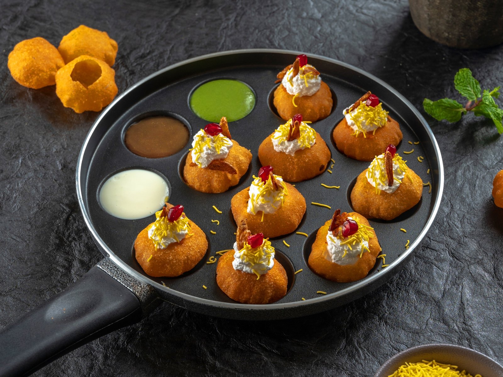 Dine under the stars at DoubleTree by Hilton Pune – Chinchwad’s Level 12