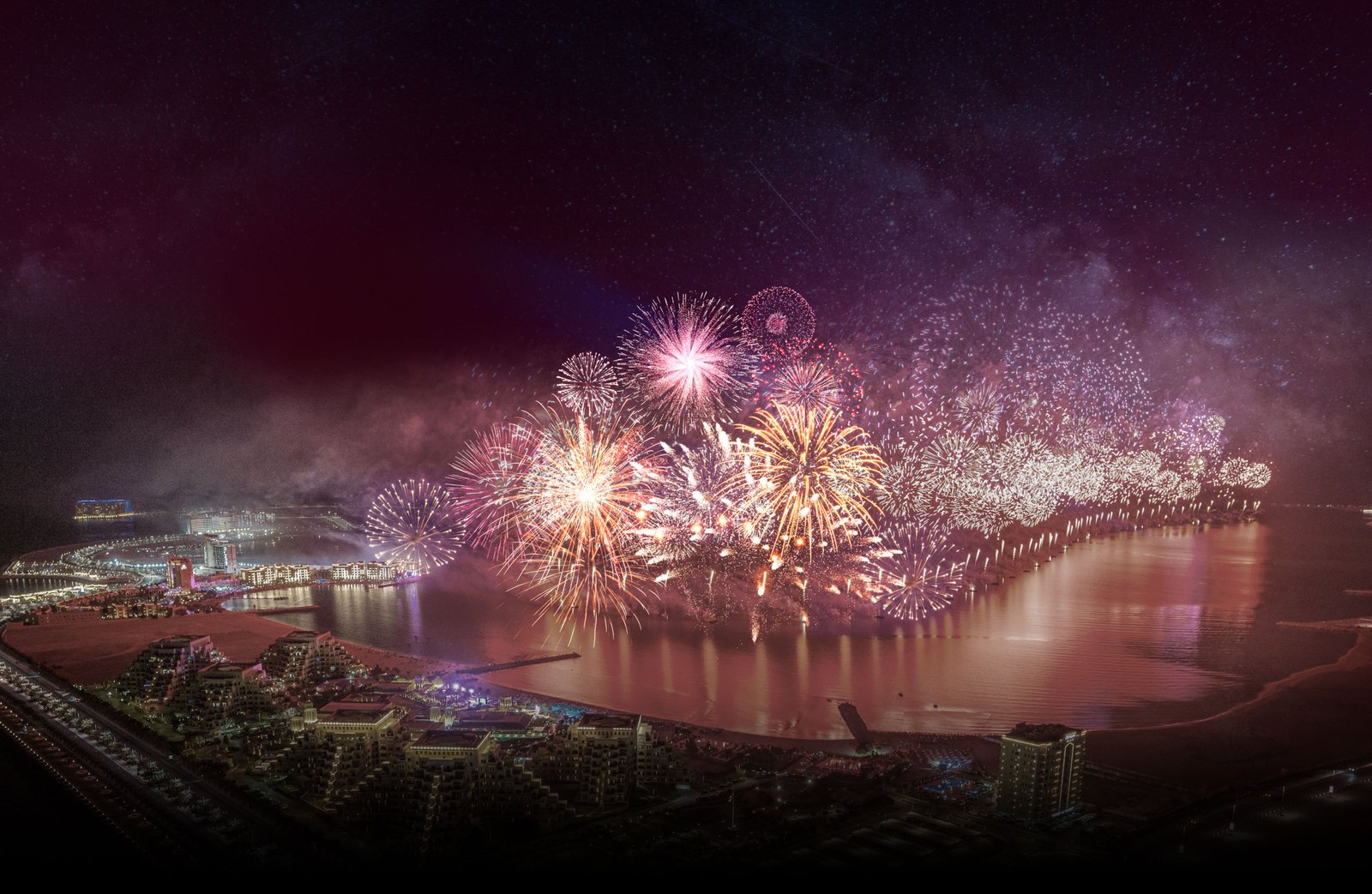 RAS AL KHAIMAH TO RING IN NEW YEAR WITH NATURALLY MAGICAL FIREWORKS AND TWO GUINNESS WORLD RECORDS™ ATTEMPTS