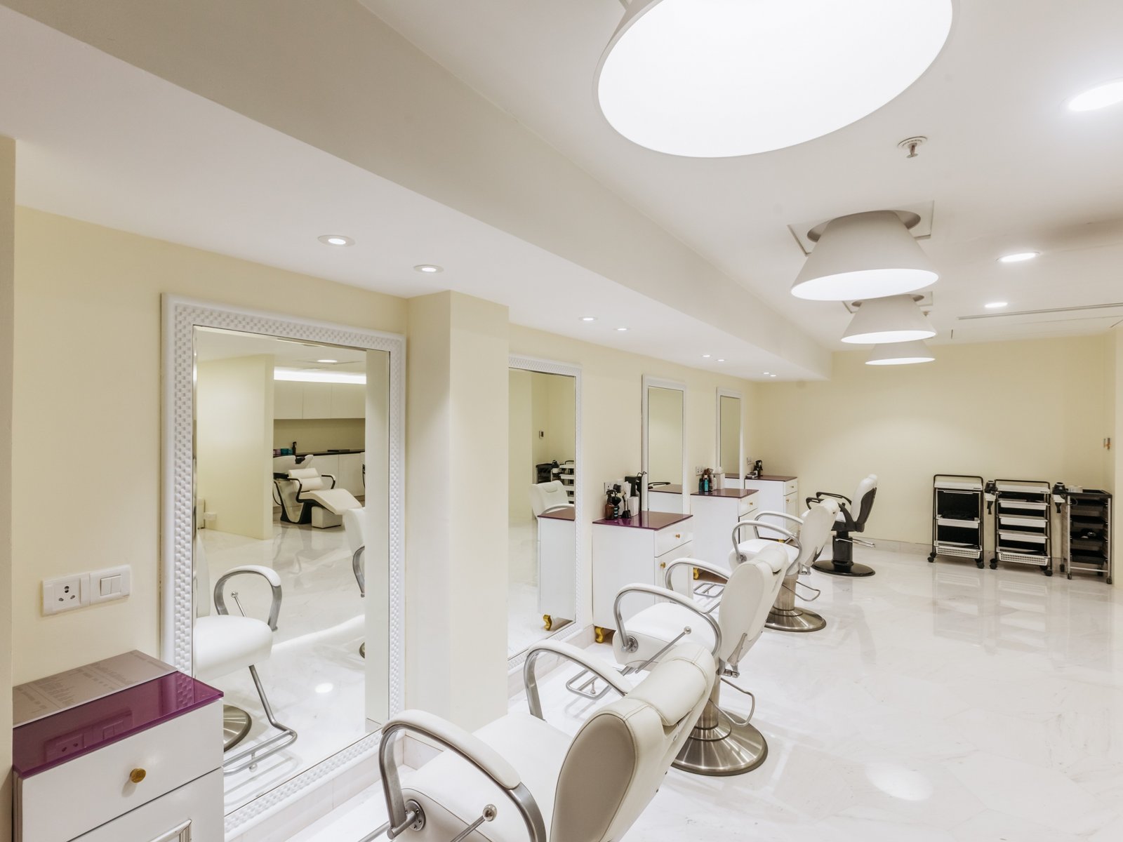 The Look Salon celebrates 1st Anniversary, rolls out special offers for the guests.